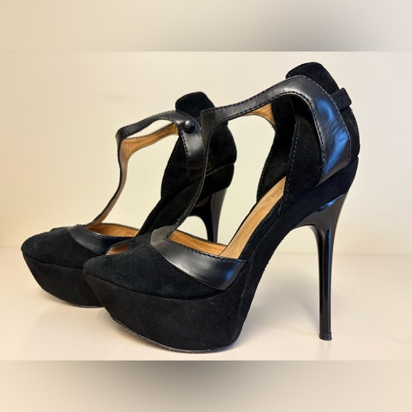 L.A.M.B. SAMMI Black Platform Sandals T-Strap Design 6" Stiletto Heels size 5.5 - Picture 2 of 8